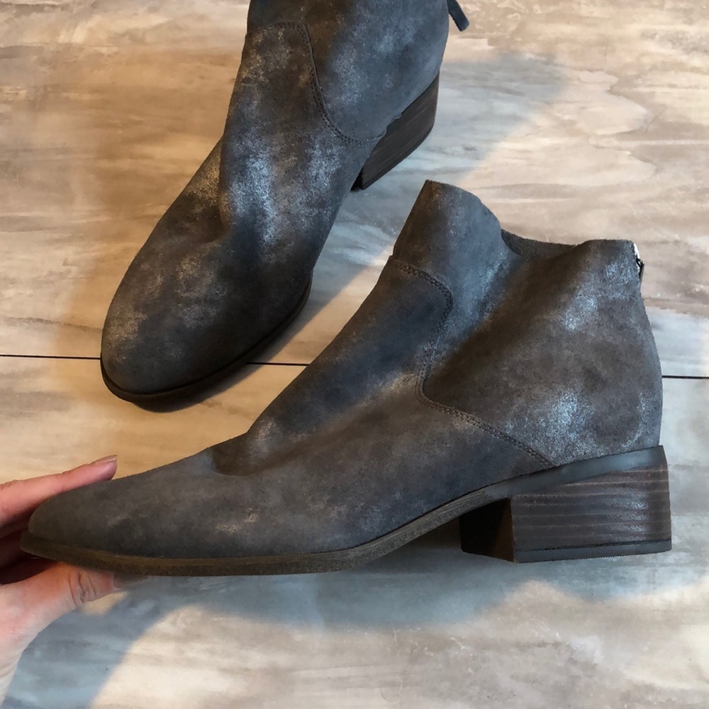 Lucky Lahela Charcoal Grey suede boots 10 - Picture 4 of 7